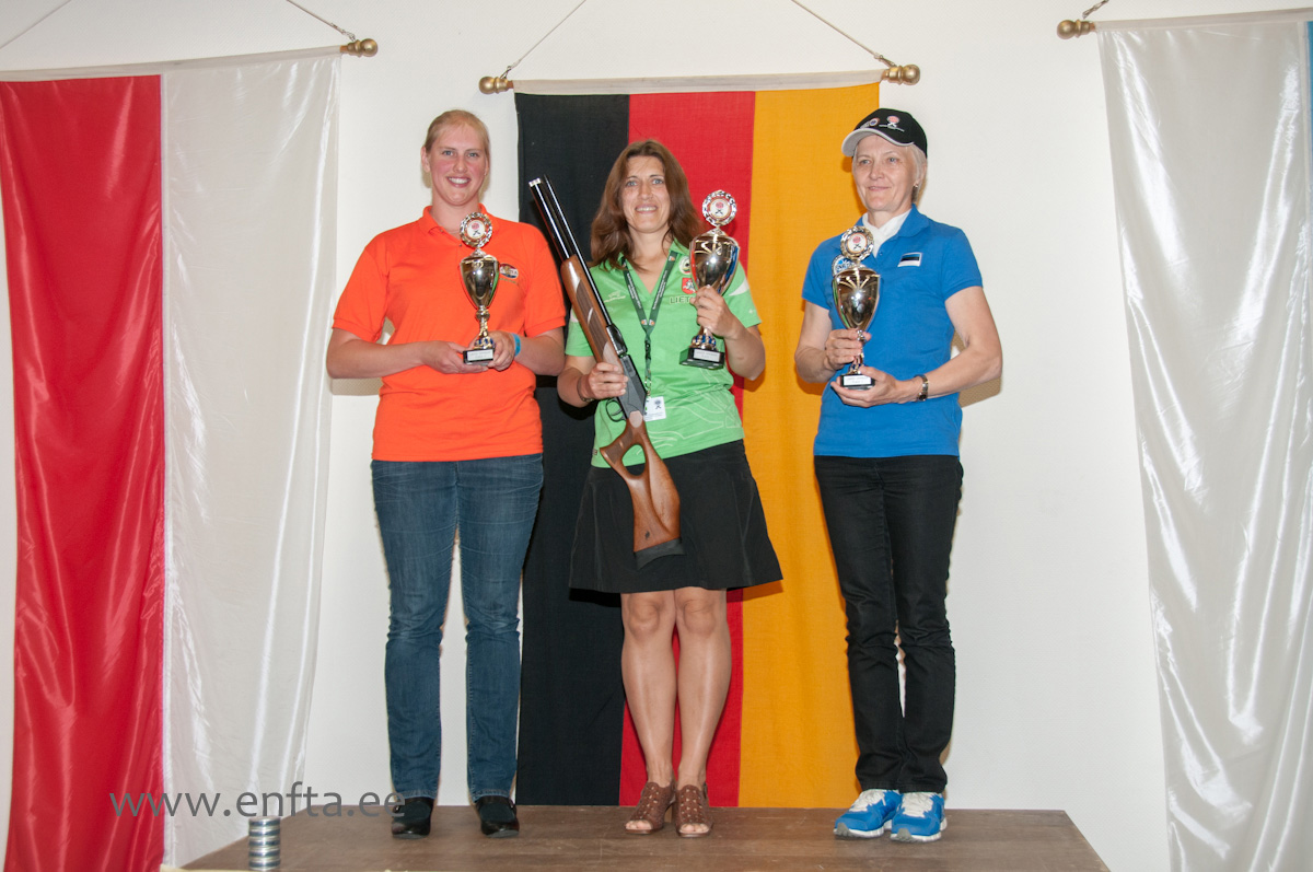 Best three Springer Lady. Third place Rebecca Cumberlege NL, Second place Heli Jalakas EE, First place Regina Burviene LT